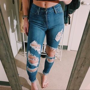 FASHION NOVA JEANS